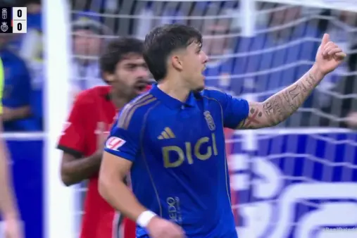 [Highlights] Powerful strike! Colombo spots the gap and fires wide of the goal