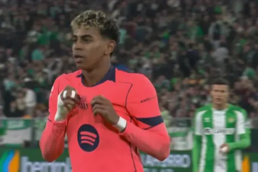 [Goal] Rashford wins a penalty, Yamal calmly converts from the spot