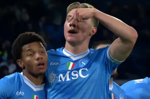 [Goal] Breaks the deadlock! Neres crosses, Hojlund scores with a sliding shot in front of the goal