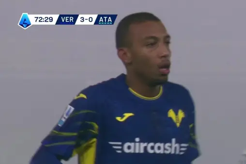 [Goal] Verona's quick counter-attack, Bernede receives the ball at the edge of the box and scores with a long-range shot