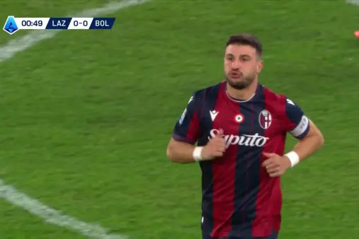 [Highlights] Early scare! Orsolini breaks down the right and fires a low shot just wide of the near post