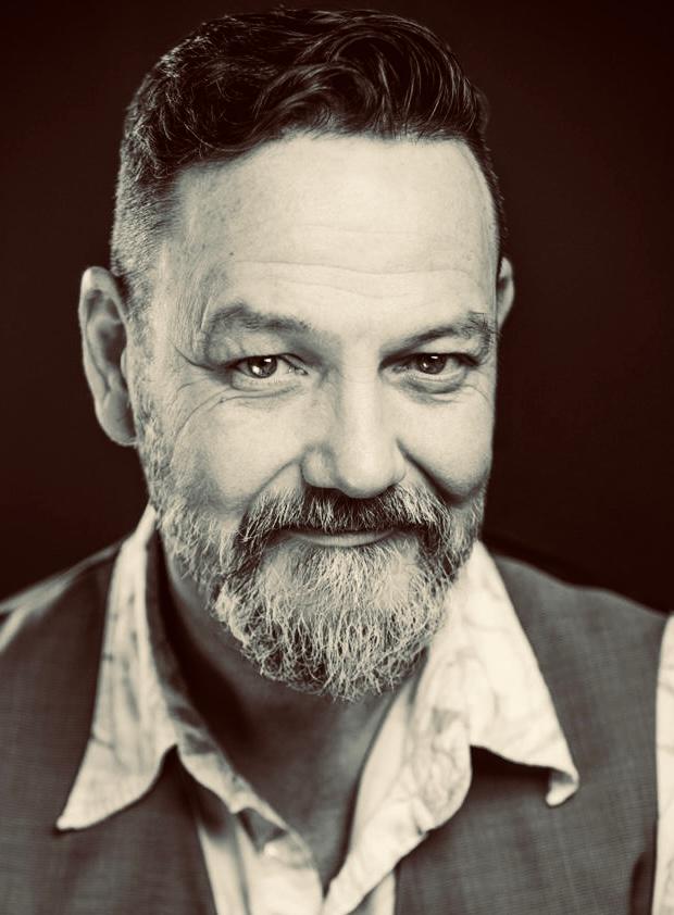 actor Mark Nash large photo