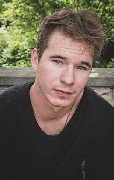 actor Andrew Bratton large photo