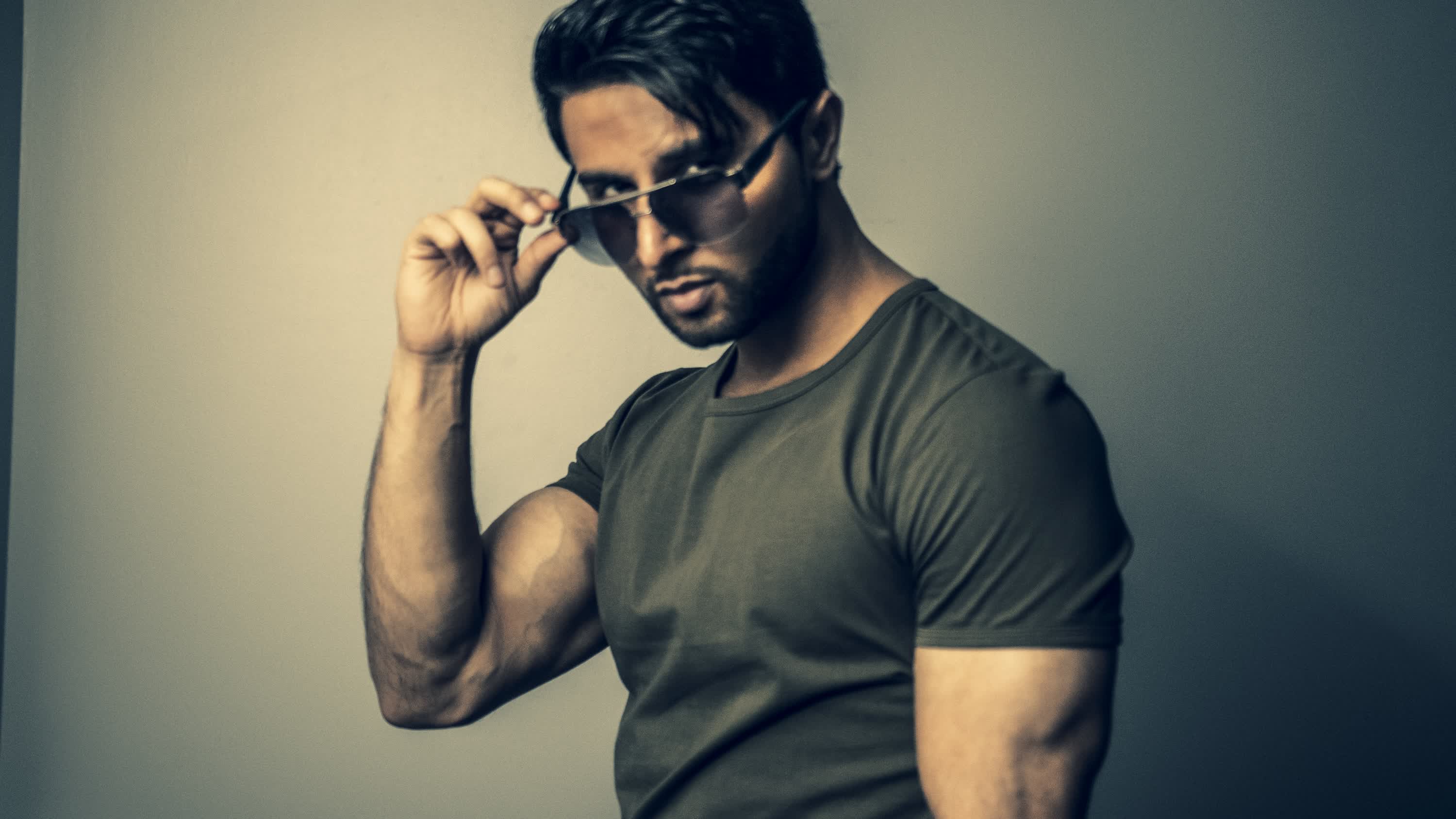 actor Anand Bhatt large photo