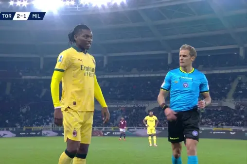 [Highlights] A key player down! Leao forced off with a muscle injury, Ritchie comes on as substitute