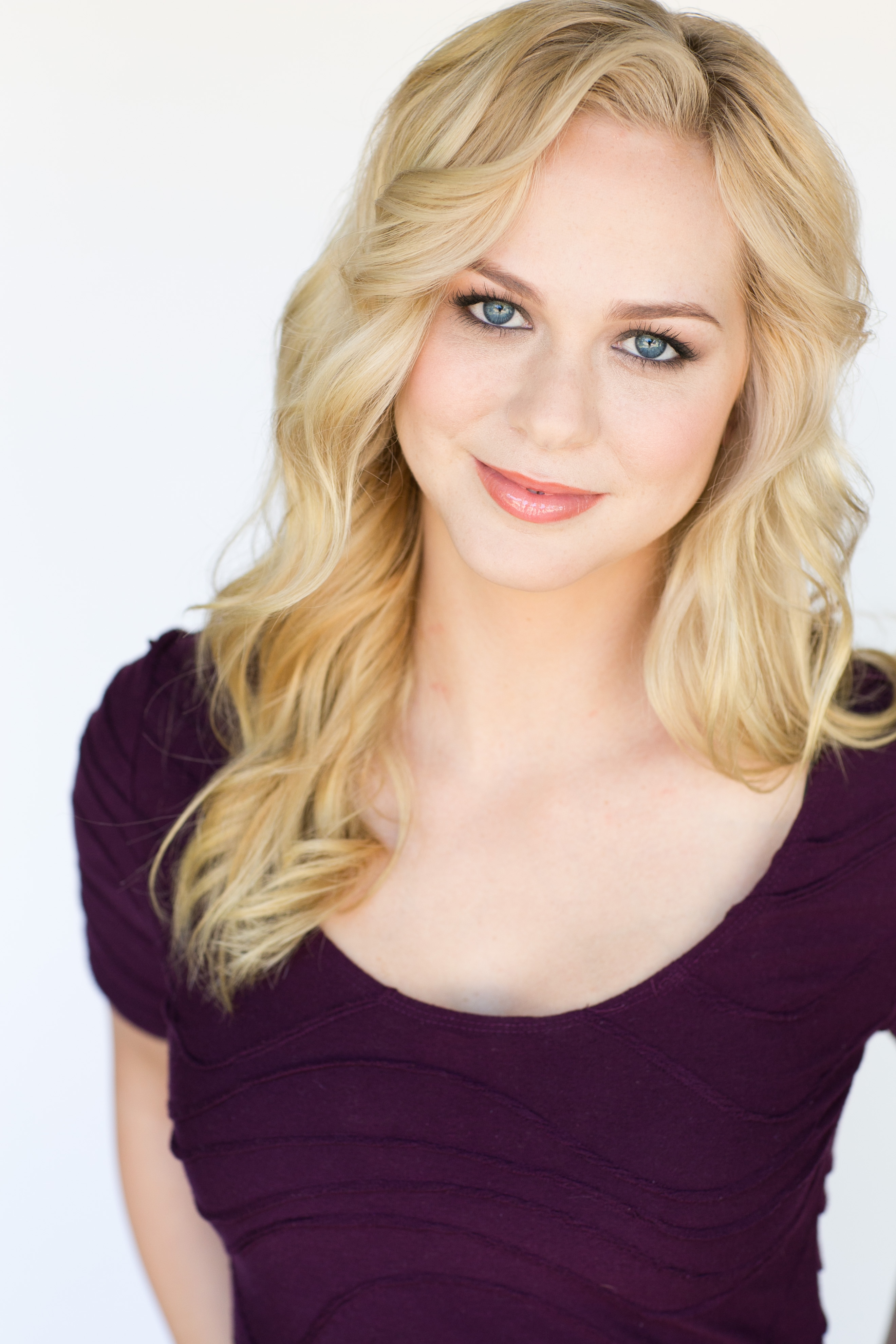 actor Ashlyn Henson large photo