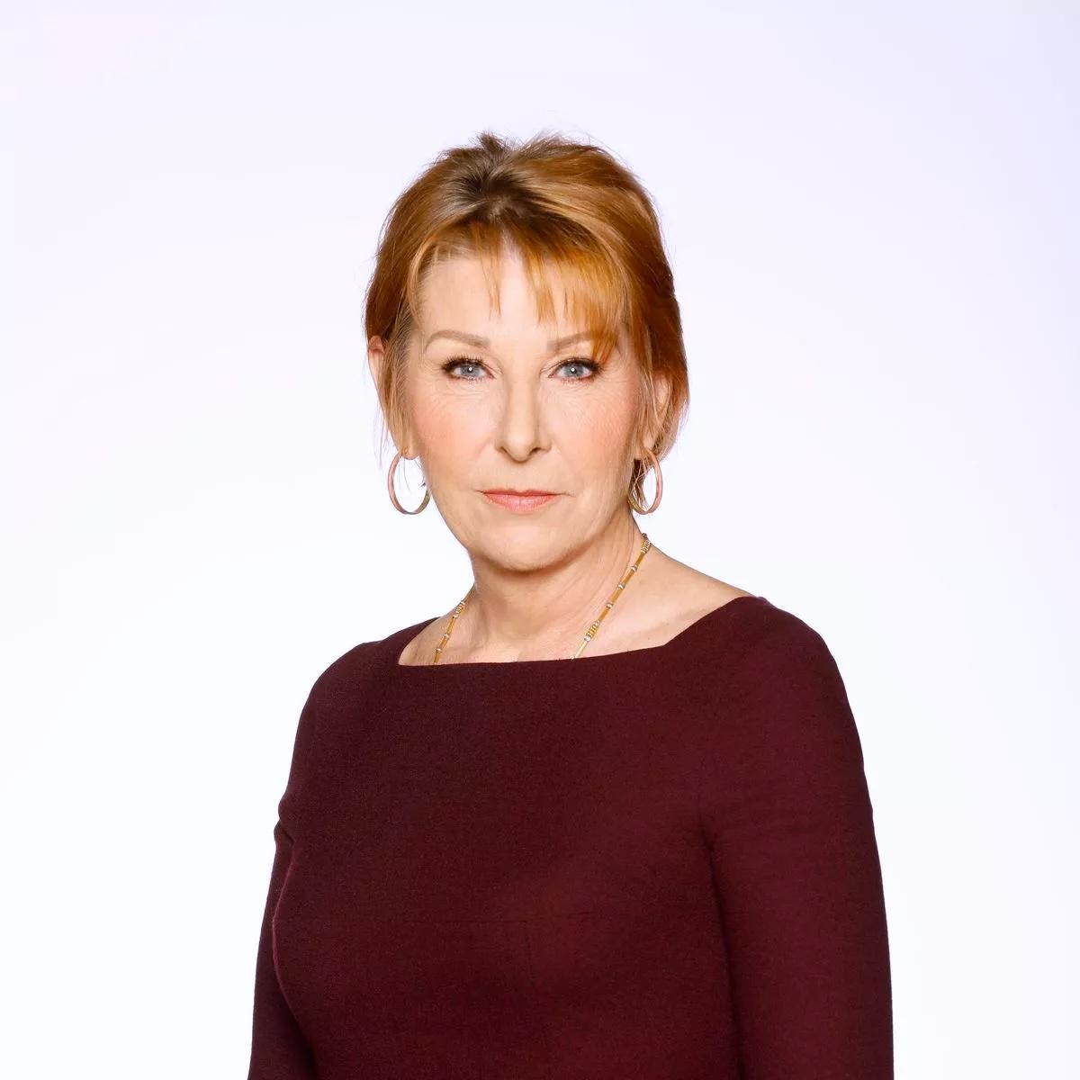 actor Aine Lawlor large photo