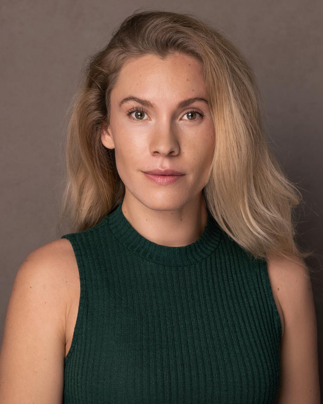 actor Olivia Jannesson large photo