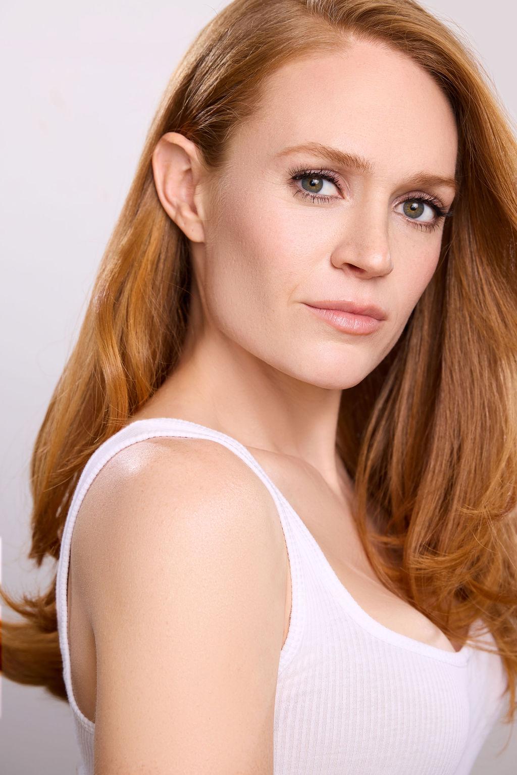 actor Kate Boyer large photo