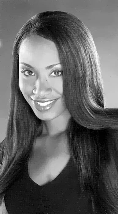 actor Mianda Watts large photo