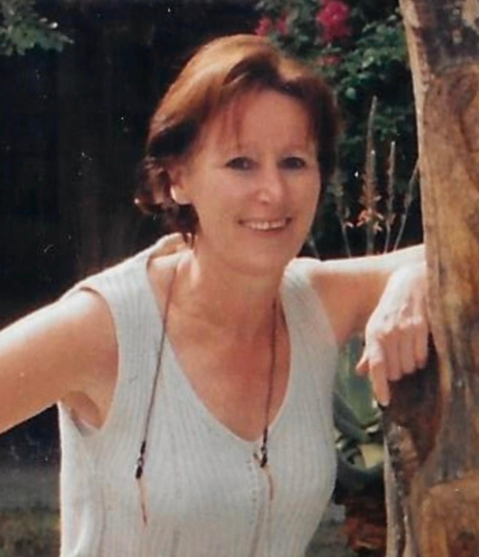 actor Christine Robinson large photo