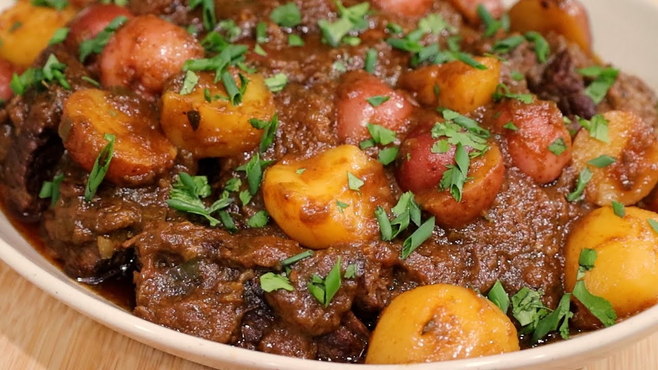 Pot Roast with Potatoes | Perfect Beef Dinner background