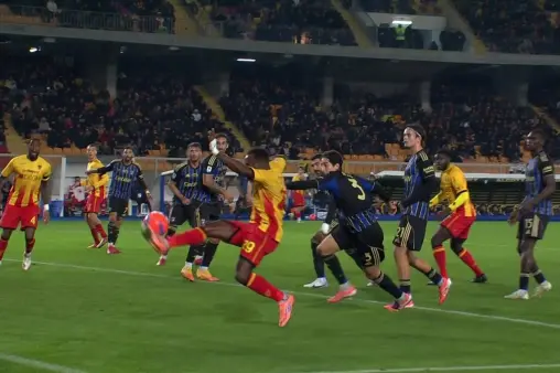 [Highlights] Koulibaly has a golden chance in front of goal, but unfortunately heads it over