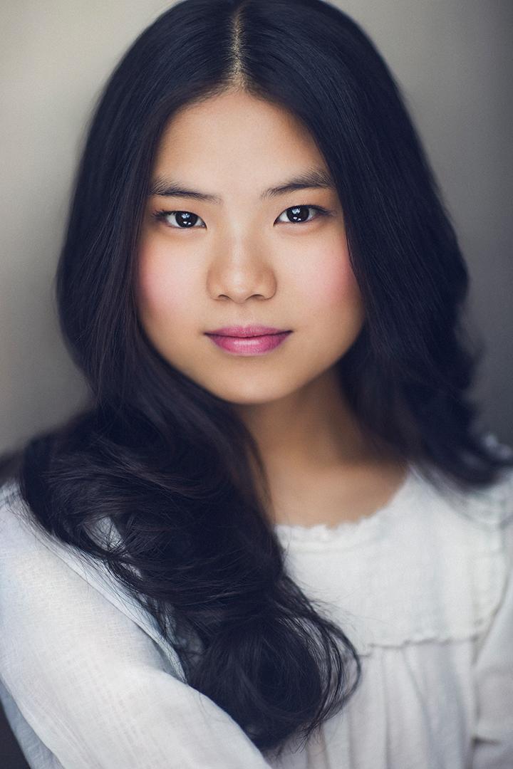 actor Ellie Kim large photo