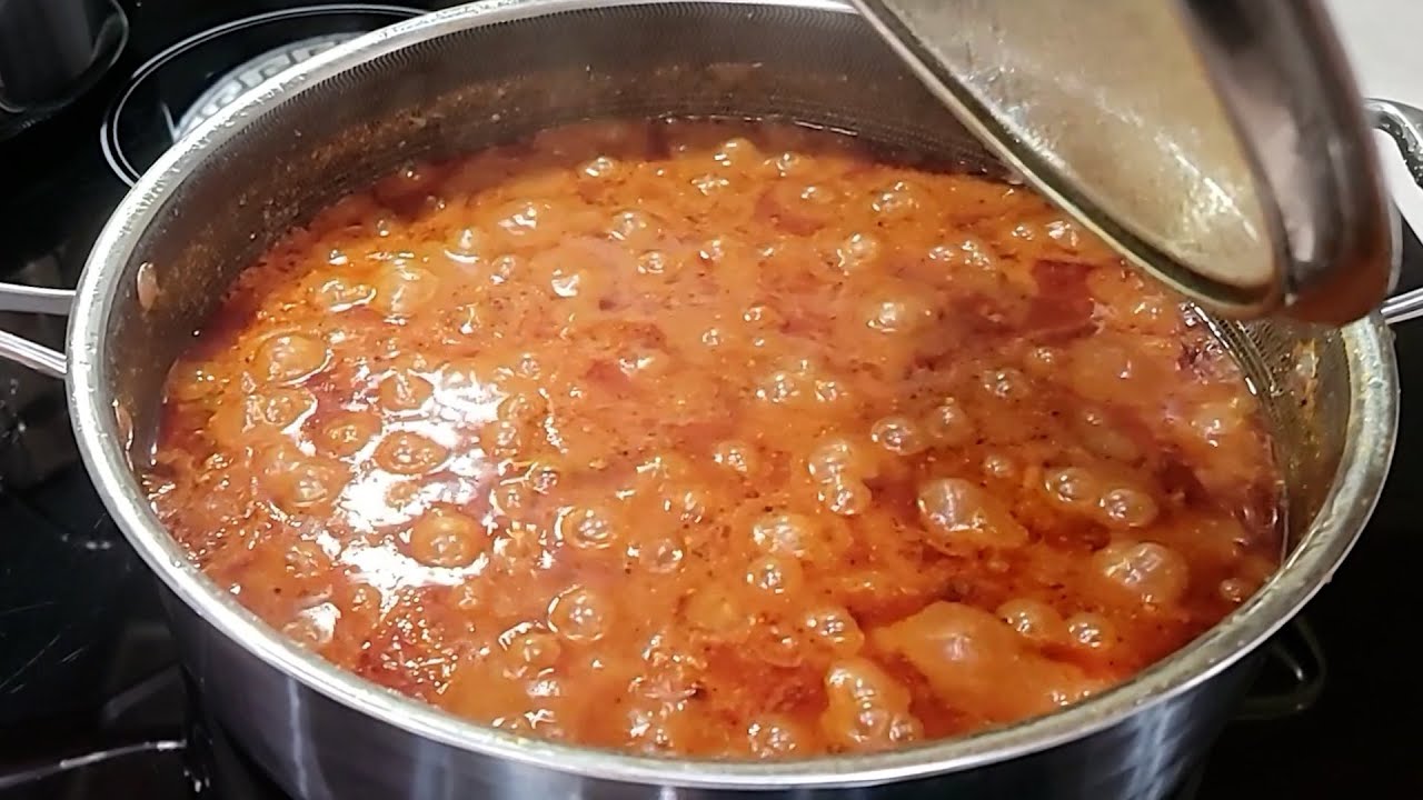 Why MY Homemade Spaghetti Meat Sauce Recipe stands out from the rest. Cook with me 😋 background
