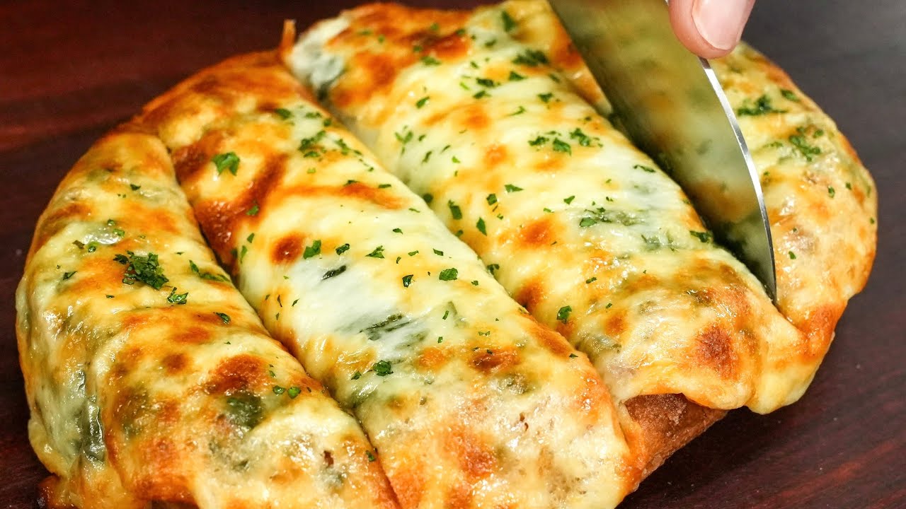 Cheese Garlic Pizza Bread! Simple and Delicious breakfast!