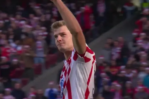 [Highlights] Offside first! Isak's curled shot into the net ruled out in the end