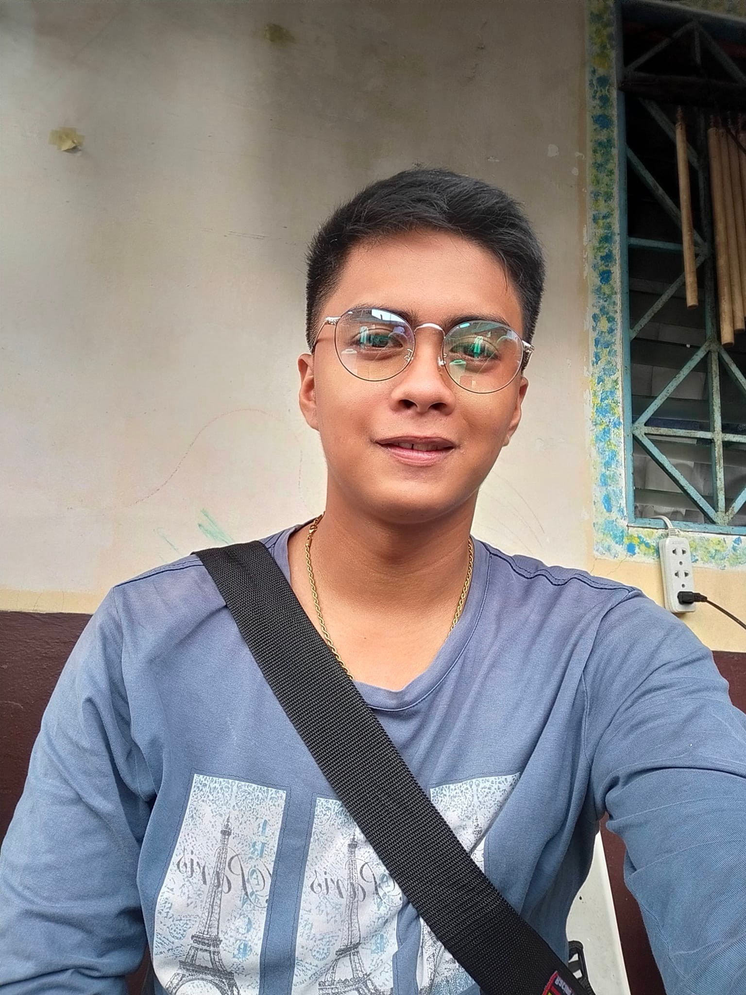 actor Carl Surmeon large photo