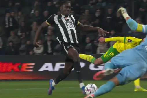 [Goal] Sheriff receives a through ball in the attacking third, holds off a defender and fires home to extend the host's lead