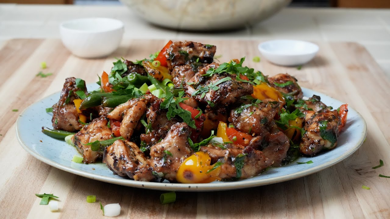 Garlic Pepper Chicken with Green Beans Stir Fry | Sauteed Pepper Chicken background