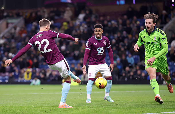 Burnley vs Fulham Full Match Replay and Highlights