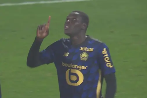 [Goal] Diao Na's brilliant footwork! He creates space in the box and curls a shot to take the lead