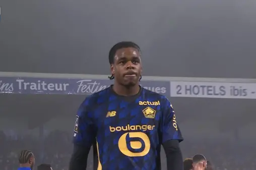 [Red Card] A heavy blow! N'Goyi is sent off directly for a tackle that kicks an opponent down