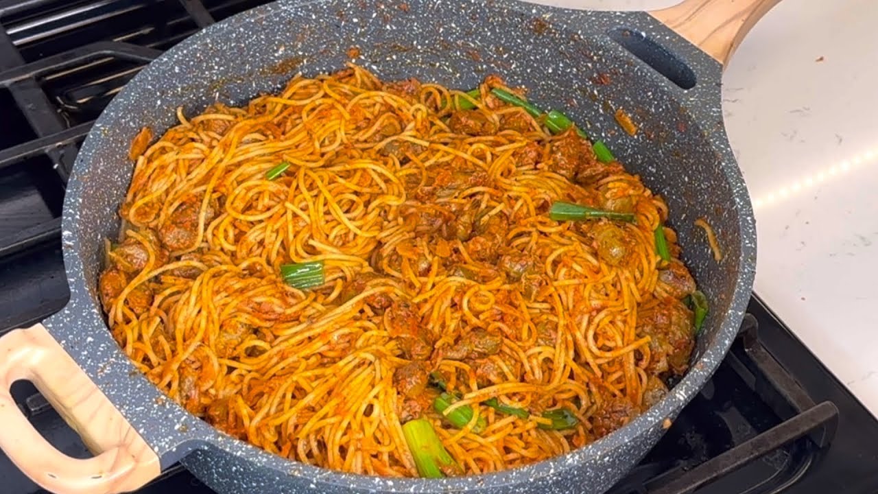 This Spaghetti with gizzard combo is a hit every time. background