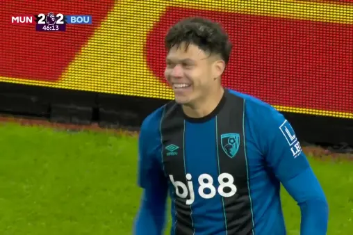 [Goal] End-to-end battle! Evanierson's narrow-angle shot into the far corner levels again