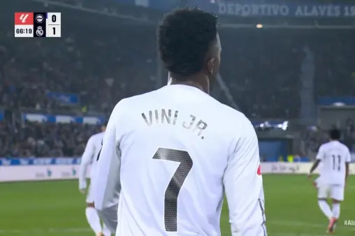 [Highlights] Off form! Vinicius Jr. dribbles down the left and knocks the ball out of bounds