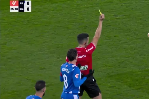 [Highlights] A bit reckless! Palada brings down Valverde, gets an early yellow card