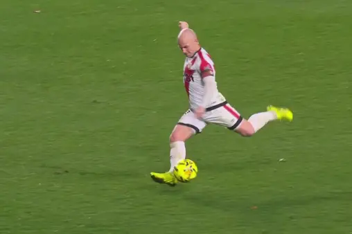 [Highlights] Unlucky in front of goal! Palazon's long-range strike hits the back post