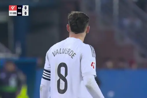 [Highlights] Valverde's outside-of-the-foot through ball, Rodrygo's forward run and low shot wide