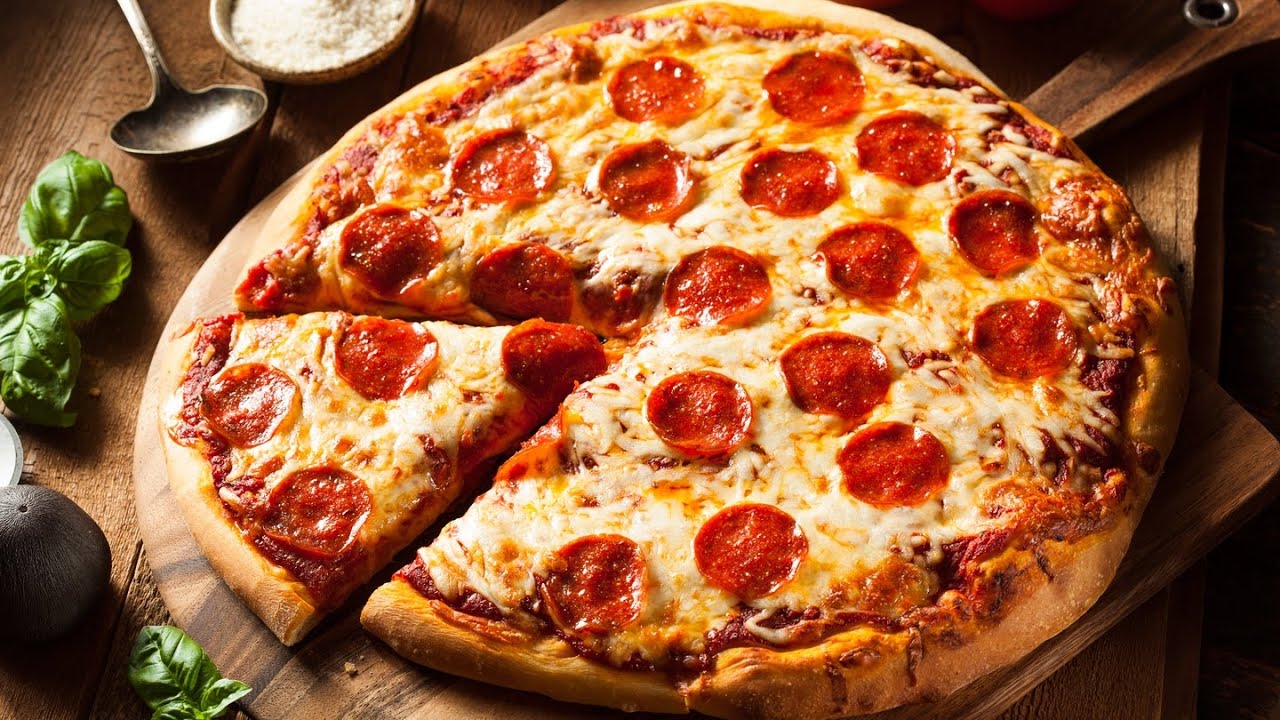 REACTION ON ThE TOP 3 BEST AND VIRAL HOME MADE PIZZA RECIPE ON TIKTOK background