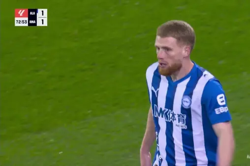 [Highlights] Insistent on playing behind the defense! Vicente's right-wing cross, Martinez's run creates danger