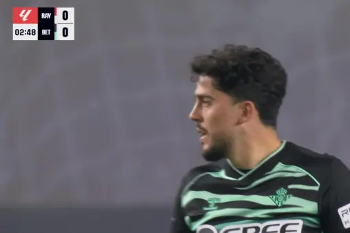 [Highlights] Wing engine! Antony's continuous dribbles on the right flank lead to a brilliant through ball