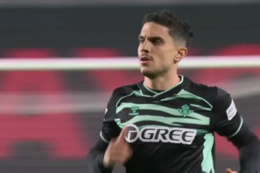 [Highlights] Bad start! Diego Llorente forced off due to injury, Bartra comes on as substitute