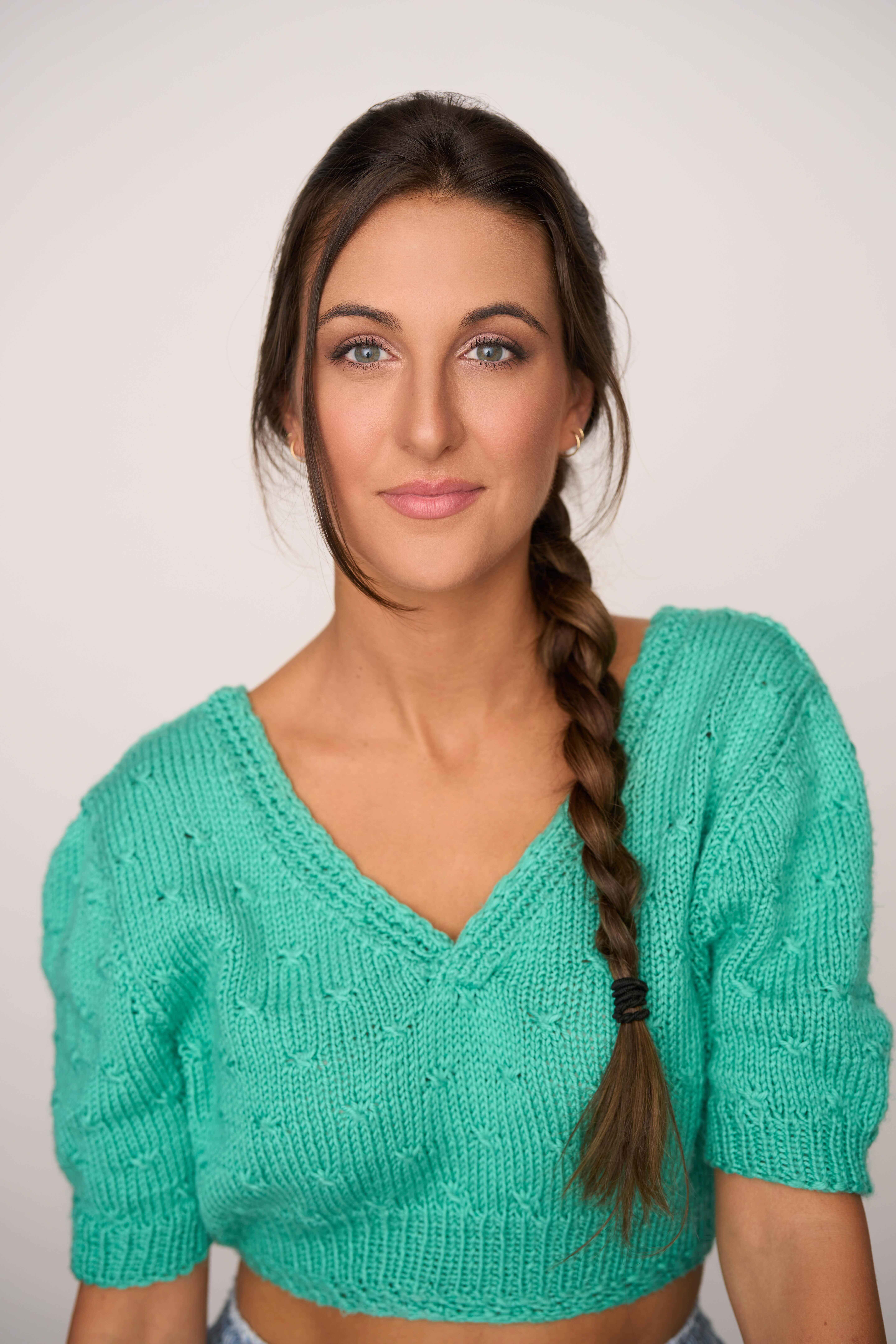 actor Alexandra Bandean large photo