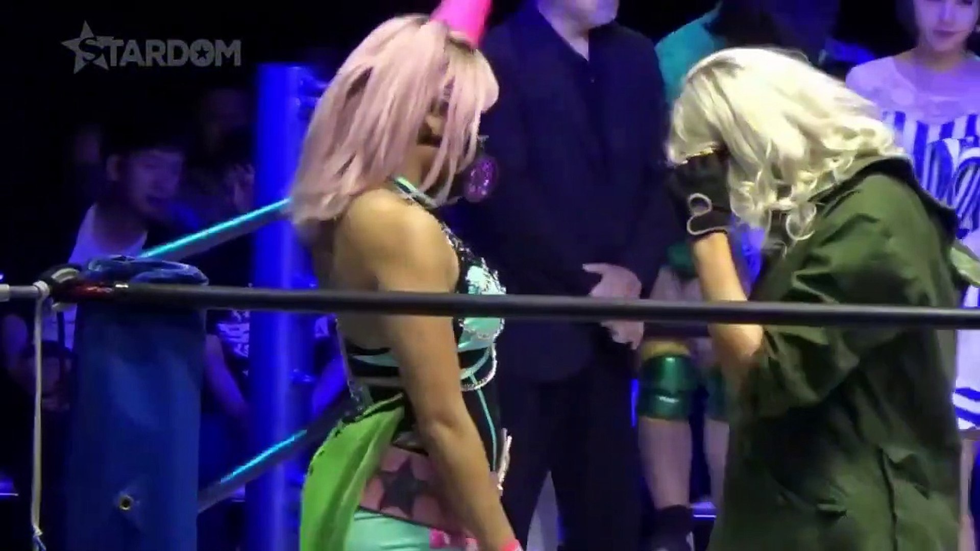 Hana Kimura & Bobbi Tyler vs Utami Hayashishita & Momo Watanabe background