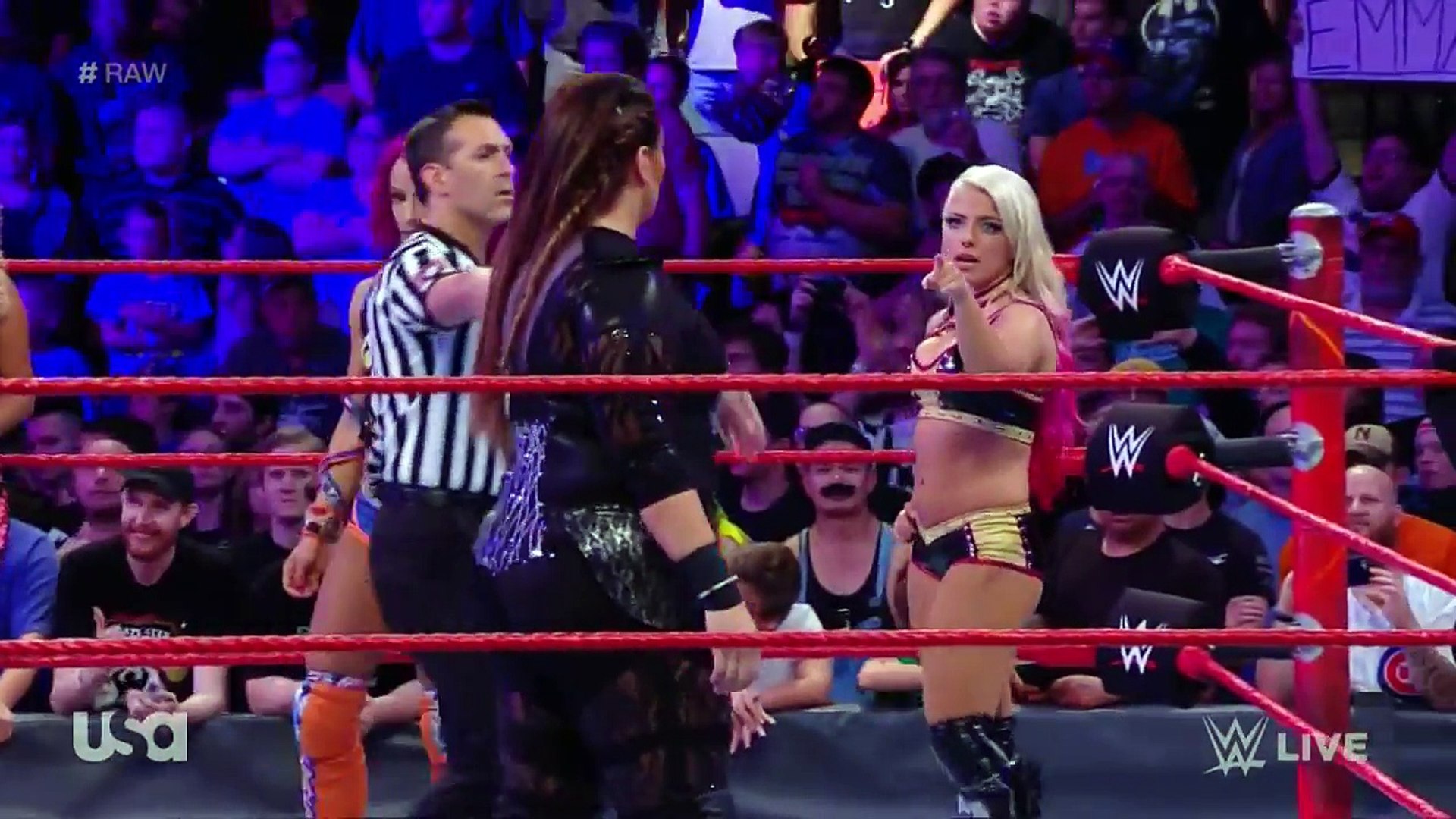 WWE Raw September 4, 2017, Alexa Bliss & Sasha Banks vs Nia Jax & Emma background