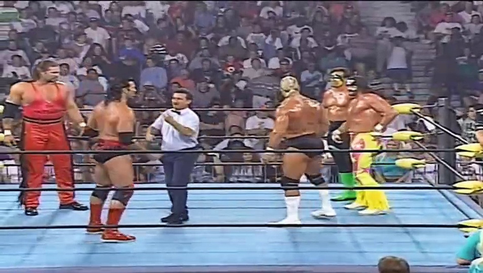 WCW Bash At The Beach 1996 - Sting, Lex Luger & Randy Savage vs Scott Hall, Kevin Nash & Hulk Hogan (6-man Tag Team Match) background