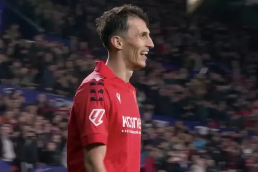 [Goal] Breaks the deadlock! Budimir volleys home from a cross, goalkeeper helpless