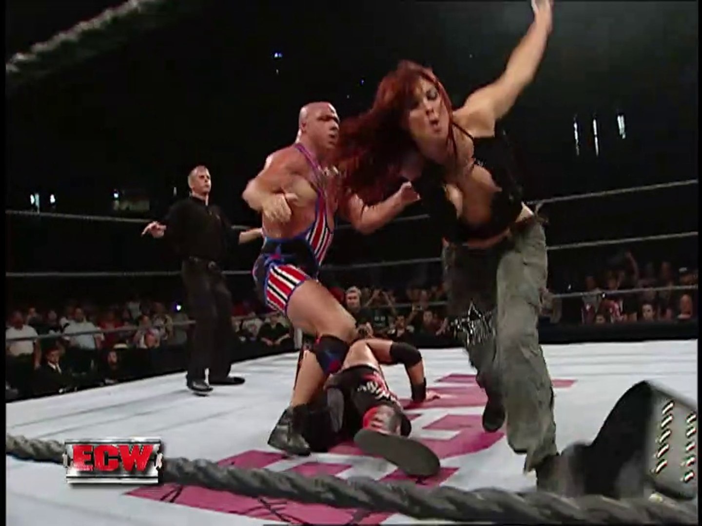 WWE.ECW.06.20.06.Lita.Ringside