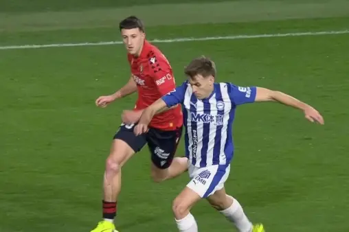 [Highlights] End-to-end action as Pablo Ibanez's powerful strike is saved