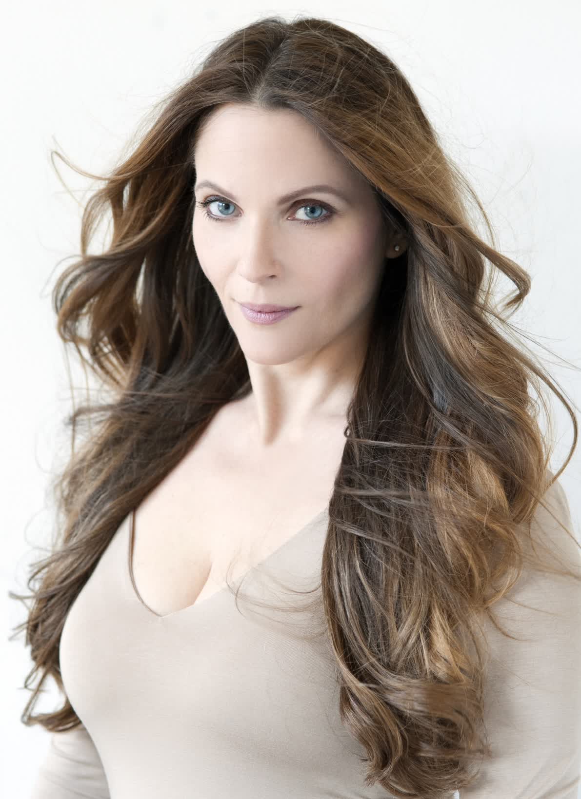 actor Stephanie Bertoni large photo