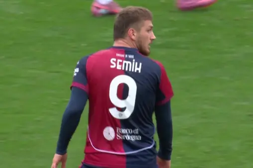 [Highlights] No threat! Koleosho dribbles past defender but shot saved