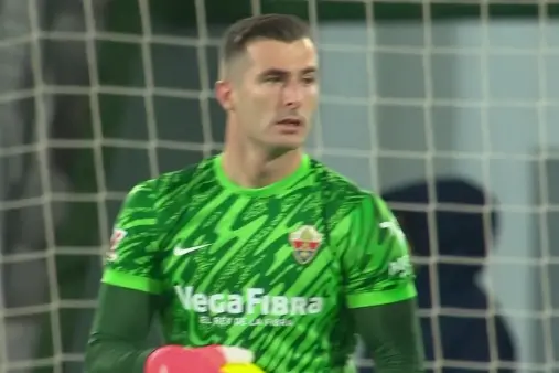 [Highlights] Goalkeeper's risky play! Peña attempts to dummy opposing forward, loses possession, nearly concedes an open goal