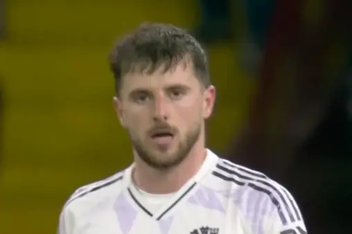 [Highlights] Poor touch! Rodgers' clearance falls short, Mount's shot wide