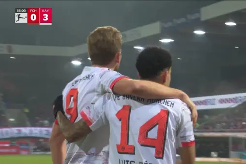 [Goal] Unbelievable goal! Dias dives to head home and seals the win