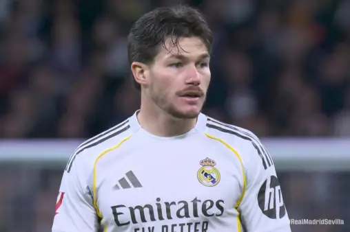 [Highlights] Missed opportunity as Garcia receives through ball, cuts into box and has shot saved